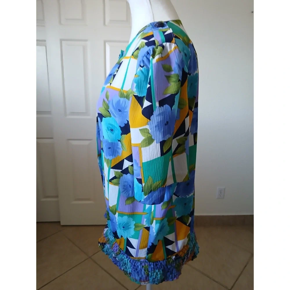 Vintage CAMI Blouse Women's Size 8 Blue Multi Floral Short‎ Sleeve Round Neck